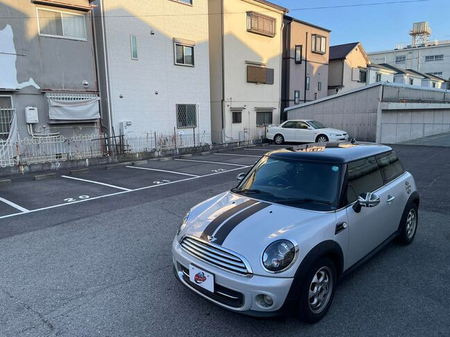 人気のブラックルーフ仕様！スタイリッシュなツートンカラーです♪