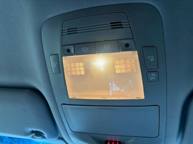 仮審査は公式LINEから簡単にお申し込み頂けます。LINEで上記QRコードを読み込んでお気軽にお申し込みください。LINE ID検索の場合は@567fslwuです。