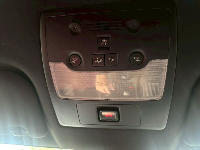 仮審査は公式LINEから簡単にお申し込み頂けます。LINEで上記QRコードを読み込んでお気軽にお申し込みください。LINE ID検索の場合は@567fslwuです。