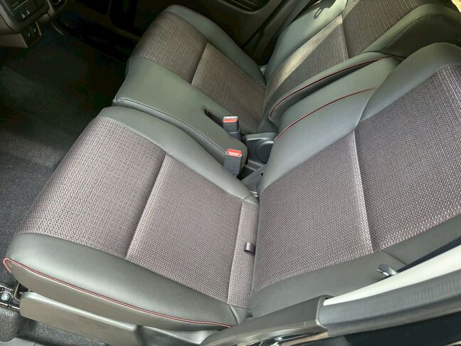 仮審査は公式LINEから簡単にお申し込み頂けます。LINEで上記QRコードを読み込んでお気軽にお申し込みください。LINE ID検索の場合は@567fslwuです。