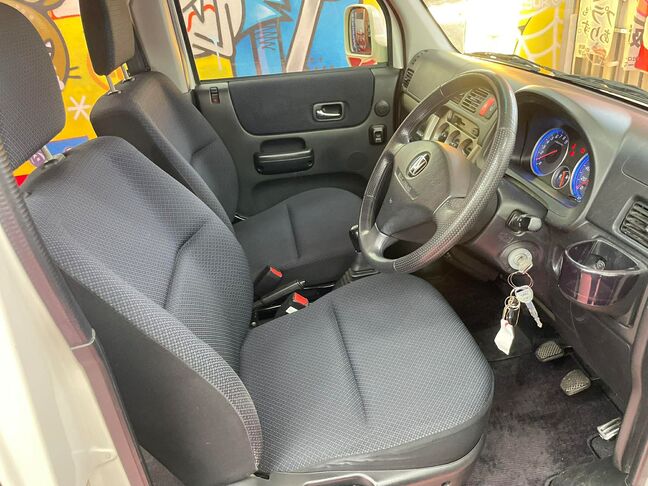 視界も広く小回りもきくので運転しやすいお車です♪