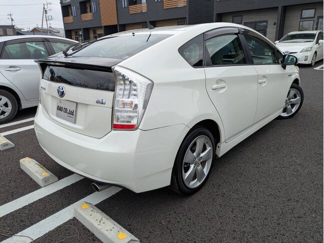 買取からの直販にて極限までこだわった仕入れで低価格を実現！！低価格で良質なお車を是非、ご覧ください。