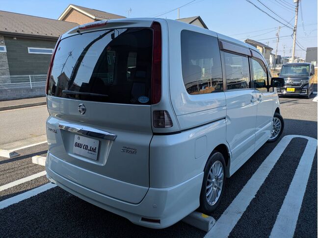 買取からの直販にて極限までこだわった仕入れで低価格を実現！！低価格で良質なお車を是非、ご覧ください。