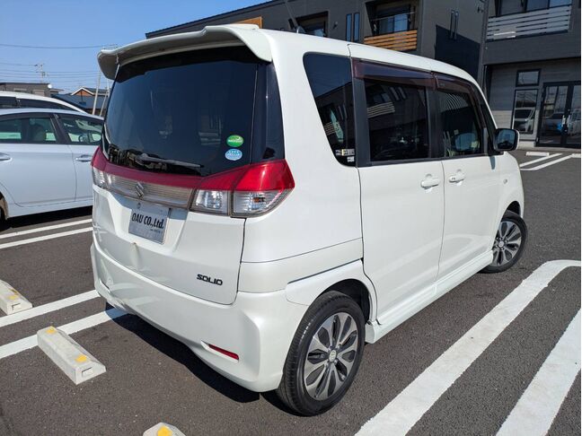 買取からの直販にて極限までこだわった仕入れで低価格を実現！！低価格で良質なお車を是非、ご覧ください。