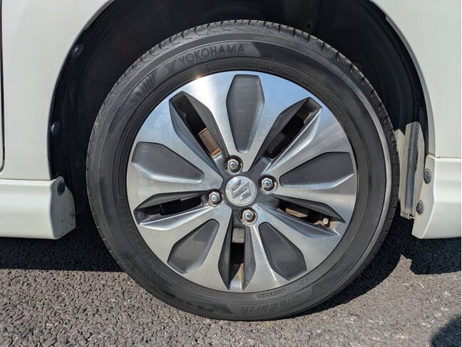 自社ローンや信用回復ローンに対応しております。審査が通らなかった方や不安のある方も、状況に応じて無理のないプランをご提案いたします。お気軽にご相談ください。