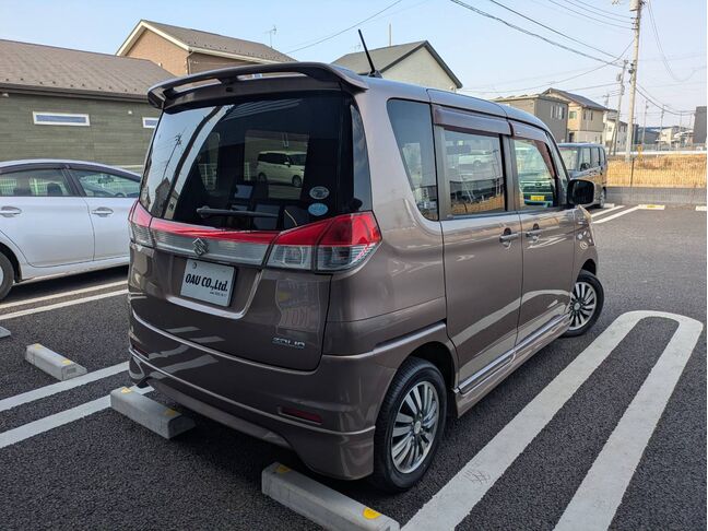 買取からの直販にて極限までこだわった仕入れで低価格を実現！！低価格で良質なお車を是非、ご覧ください。