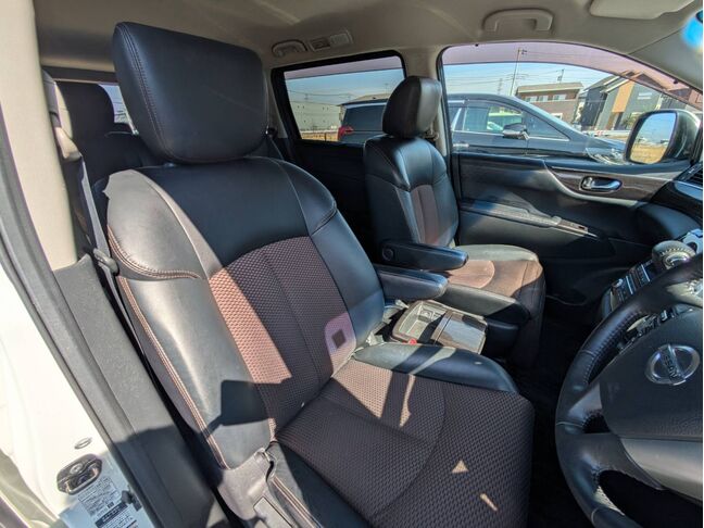 自社ローンや信用回復ローンに対応しております。審査が通らなかった方や不安のある方も、状況に応じて無理のないプランをご提案いたします。お気軽にご相談ください。