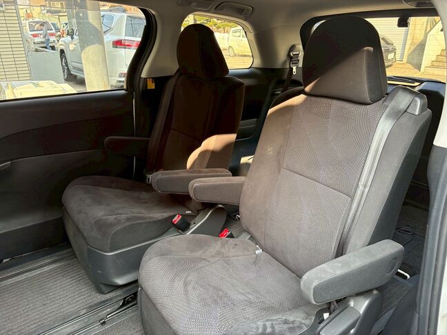 お急ぎのお客様に無料でレンタカーをお貸出ししております。ご契約後、即日引渡しOKです。