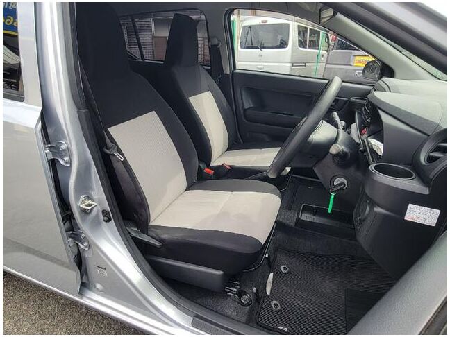 すぐにご来店頂けない場合や遠方にお住まいの方、車両状態の詳細が知りたい方はお気軽にご連絡下さい♪