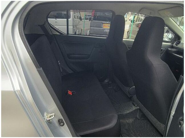 当店のお車をご覧いただきましてありがとうございます。お車についてのご質問やお見積りのご依頼、ご購入にあたってのご相談などお気軽にお問い合わせ下さい！