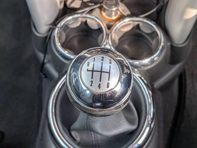 自社ローンや信用回復ローンに対応しております。審査が通らなかった方や不安のある方も、状況に応じて無理のないプランをご提案いたします。お気軽にご相談ください。