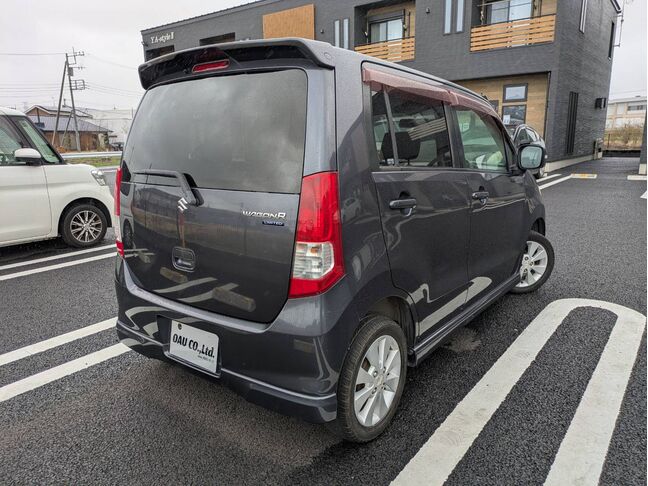 買取からの直販にて極限までこだわった仕入れで低価格を実現！！低価格で良質なお車を是非、ご覧ください。