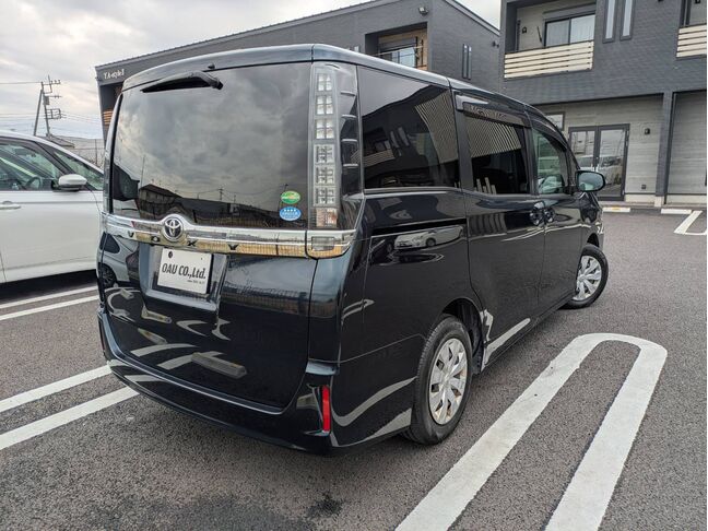 買取からの直販にて極限までこだわった仕入れで低価格を実現！！低価格で良質なお車を是非、ご覧ください。