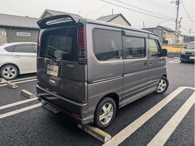 買取からの直販にて極限までこだわった仕入れで低価格を実現！！低価格で良質なお車を是非、ご覧ください。