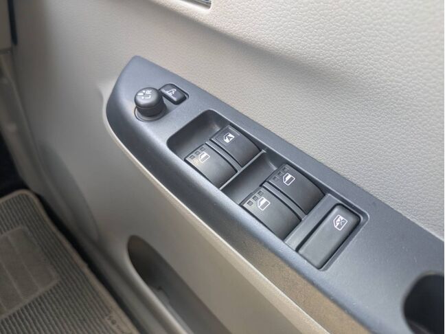 電車でお越しの際は、TXみどりの駅が最寄りとなります。事前にお電話頂ければお迎えに参ります。