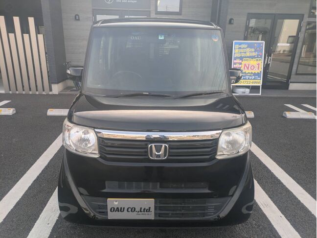 在庫車両は複数箇所にて保管の為、準備にお時間を頂きます。ご予約頂ければ、お待ち頂くことなくスムーズなご案内が可能です。ご予約やお問い合わせはお電話にて！