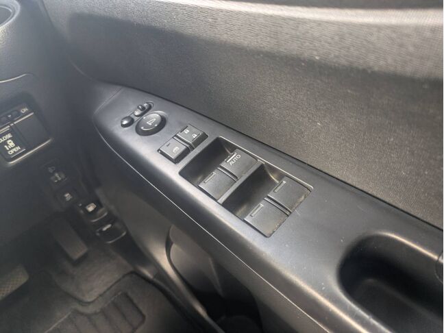 電車でお越しの際は、TXみどりの駅が最寄りとなります。事前にお電話頂ければお迎えに参ります。