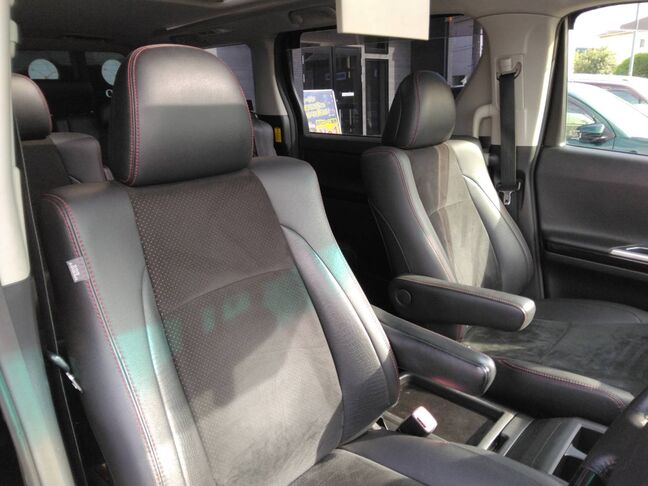 自社ローンや信用回復ローンに対応しております。審査が通らなかった方や不安のある方も、状況に応じて無理のないプランをご提案いたします。お気軽にご相談ください。