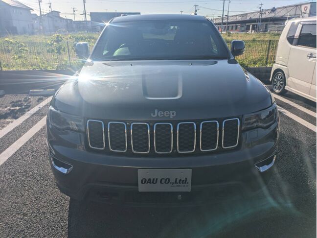 在庫車両は複数箇所にて保管の為、準備にお時間を頂きます。ご予約頂ければ、お待ち頂くことなくスムーズなご案内が可能です。ご予約やお問い合わせはお電話にて！