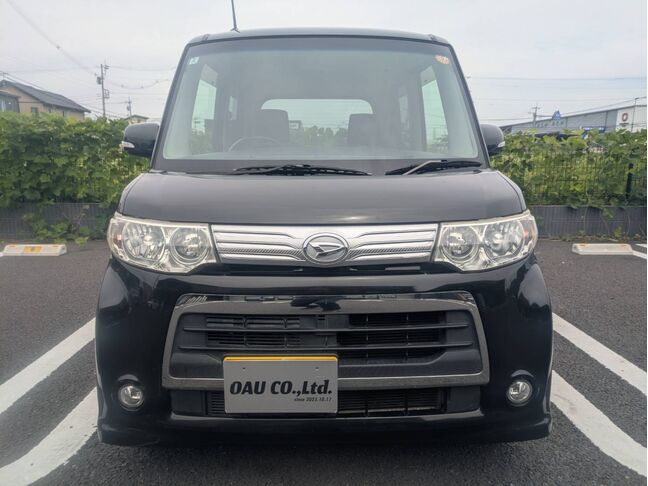 在庫車両は複数箇所にて保管の為、準備にお時間を頂きます。ご予約頂ければ、お待ち頂くことなくスムーズなご案内が可能です。ご予約やお問い合わせはお電話にて！