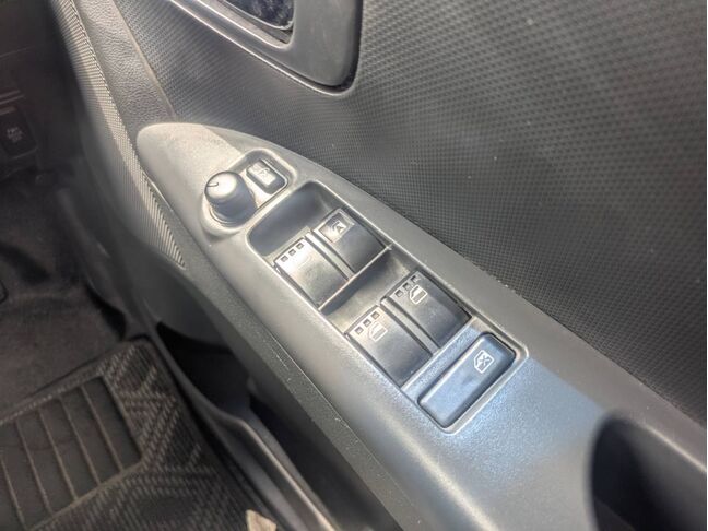 電車でお越しの際は、TXみどりの駅が最寄りとなります。事前にお電話頂ければお迎えに参ります。