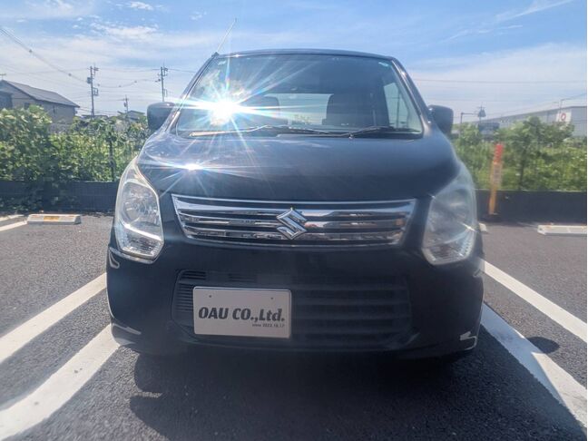 在庫車両は複数箇所にて保管の為、準備にお時間を頂きます。ご予約頂ければ、お待ち頂くことなくスムーズなご案内が可能です。ご予約やお問い合わせはお電話にて！