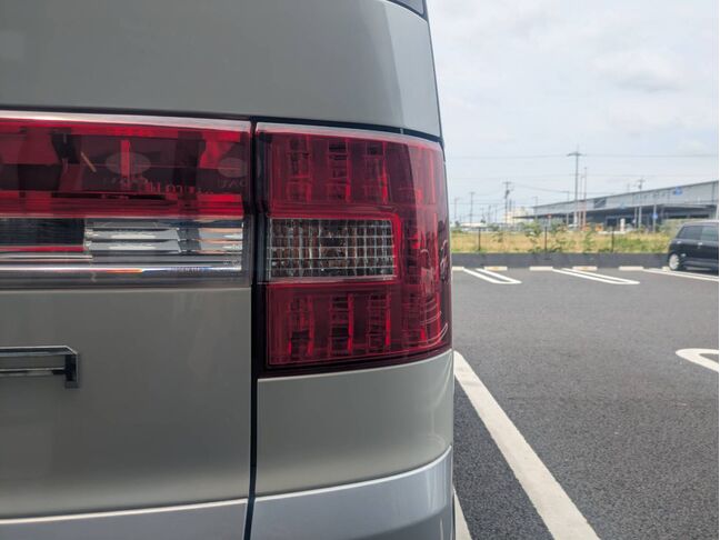 買取からの直販にて極限までこだわった仕入れで低価格を実現！！低価格で良質なお車を是非、ご覧ください。