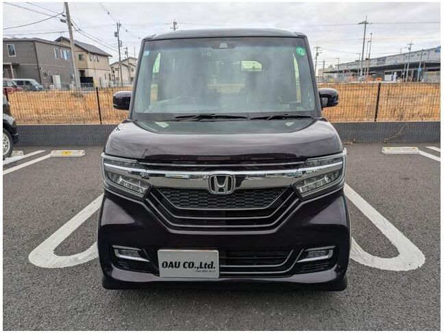 在庫車両は複数箇所にて保管の為、準備にお時間を頂きます。ご予約頂ければ、お待ち頂くことなくスムーズなご案内が可能です。ご予約やお問い合わせはお電話にて！