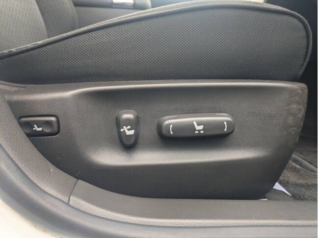お電話、メールでのお問い合わせでお車の購入も可能です。(現状販売にご了承願います)お忙しい方・遠方の方もお気軽にお問い合わせください。