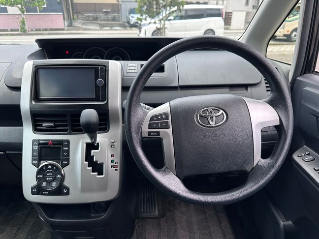 当店のお車をご覧いただきましてありがとうございます。お車についてのご質問やお見積りのご依頼、ご購入にあたってのご相談などお気軽にお問い合わせ下さい！
