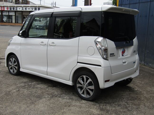 土、日、祝日、営業しています。軽自動車から大型車まで、あらゆる車の整備が、自社工場でできます。エコ整備を推進しています。１．エコクリーン　２．エコアースコード取り付け３．タイヤ窒素ガス充填