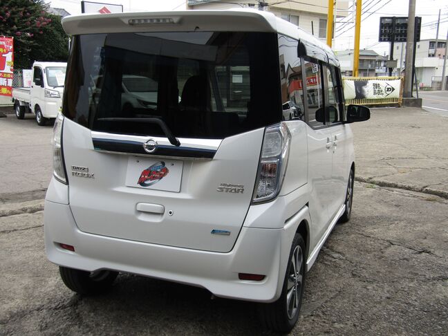お気に入りの1台を探すお手伝いをいたします。展示車両もご用意しておりますので是非1度お立