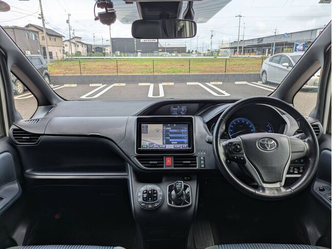 自社ローンや信用回復ローンに対応しております。審査が通らなかった方や不安のある方も、状況に応じて無理のないプランをご提案いたします。お気軽にご相談ください。