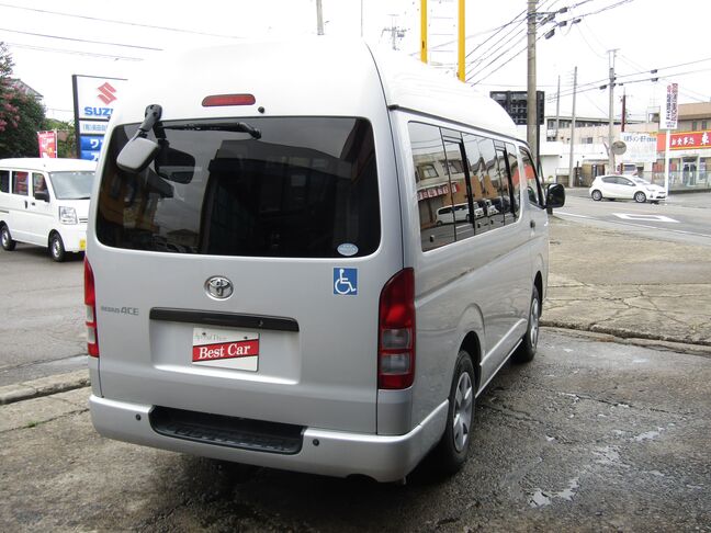 お気に入りの1台を探すお手伝いをいたします。展示車両もご用意しておりますので是非1度お立ち寄りください！