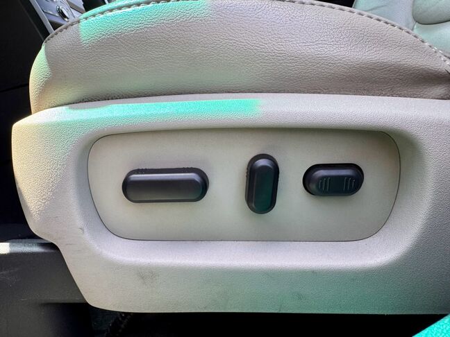 ローンブラックでもかっこいい車乗りたいですよね！

是非お問合せください！！