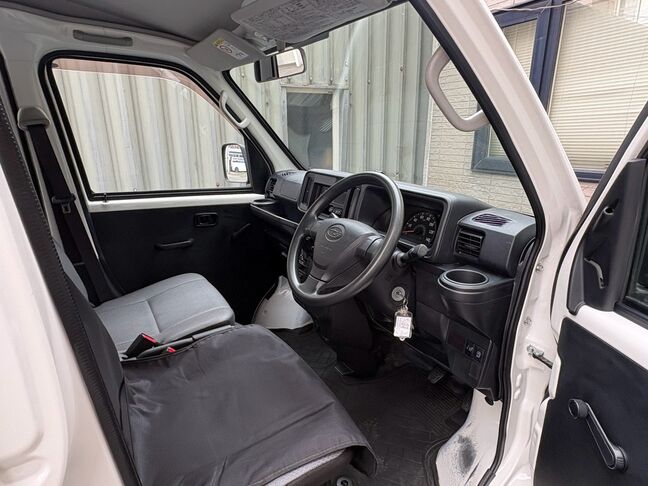 普通自動車なら、どんな状態のお車でも4万円以上でお引き受け致します。