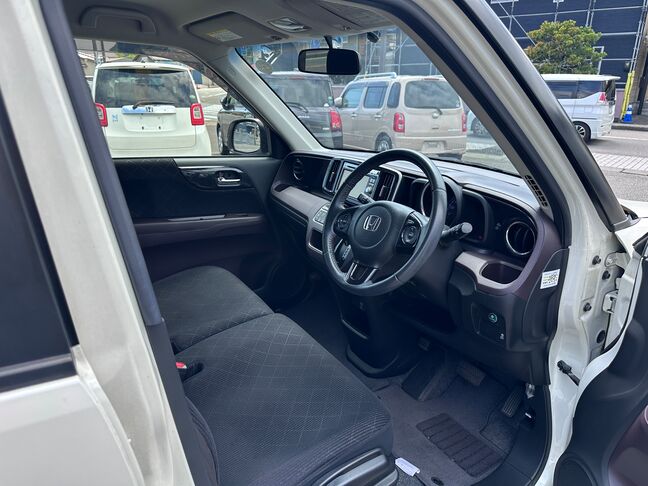 当店のお車をご覧いただきましてありがとうございます。お車についてのご質問やお見積りのご依頼、ご購入にあたってのご相談などお気軽にお問い合わせ下さい！