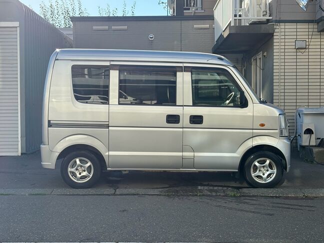 地方（市外・道外）の方は、別途陸送費用と名義変更費用、車庫証明費用が掛かります。詳しくは担当金澤まで。