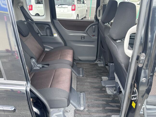 当店のお車をご覧いただきましてありがとうございます。お車についてのご質問やお見積りのご依頼、ご購入にあたってのご相談などお気軽にお問い合わせ下さい！
