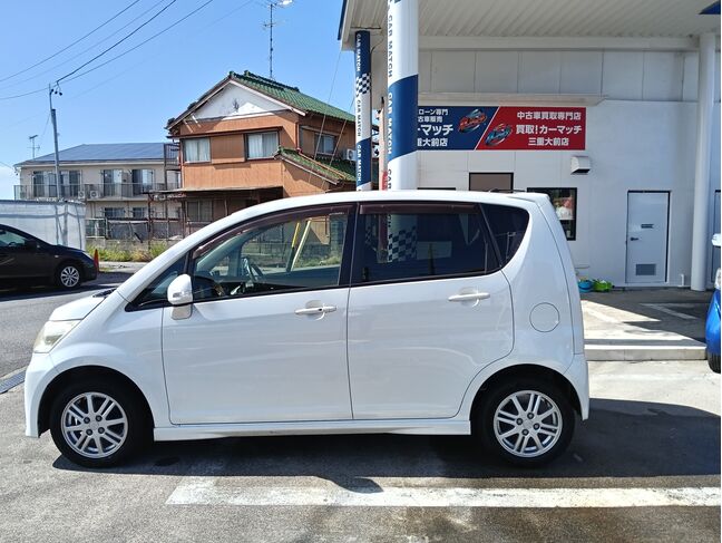 通勤や送迎、買い物など日常使いにぴったりの軽自動車です。
燃費が良く、維持費を抑えたい方にもおすすめ！