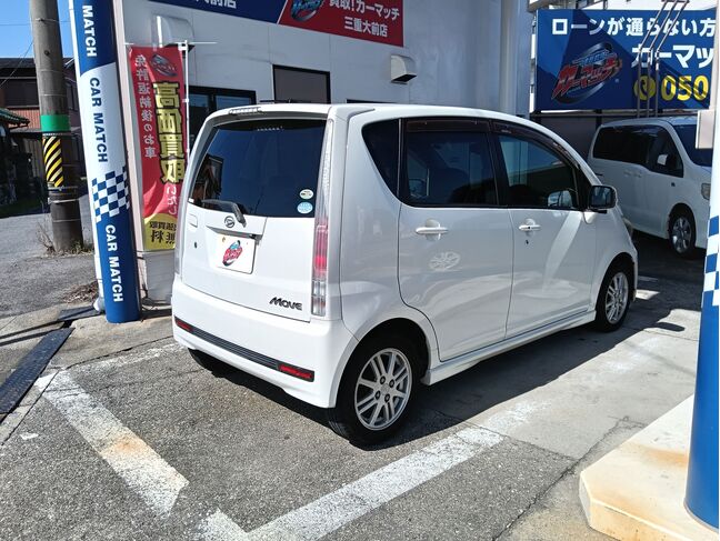 引き締まったリアデザインが特徴。
街中でも映えるスマートなシルエットで、毎日の運転がもっと楽しくなります！