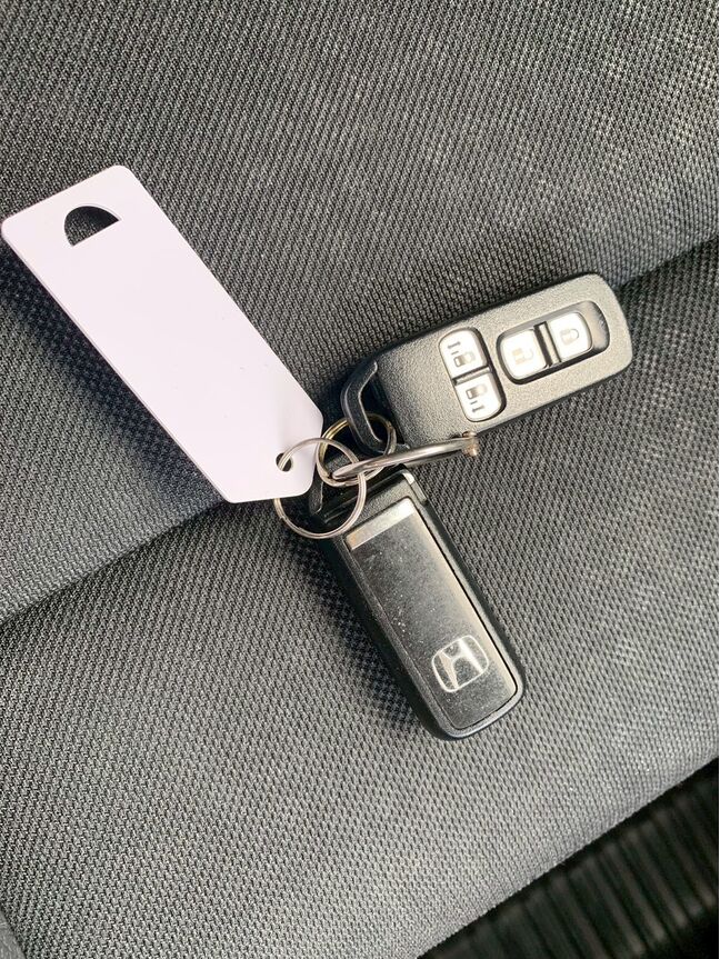 【友達追加の方法①】LINEで「@391tycna」を検索して友達追加できます。