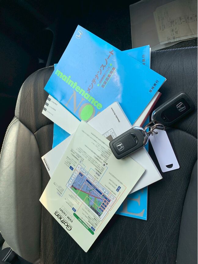 【友達追加の方法②】車両画像の2枚目のQRコードをLINEで読み込んで友達追加できます。