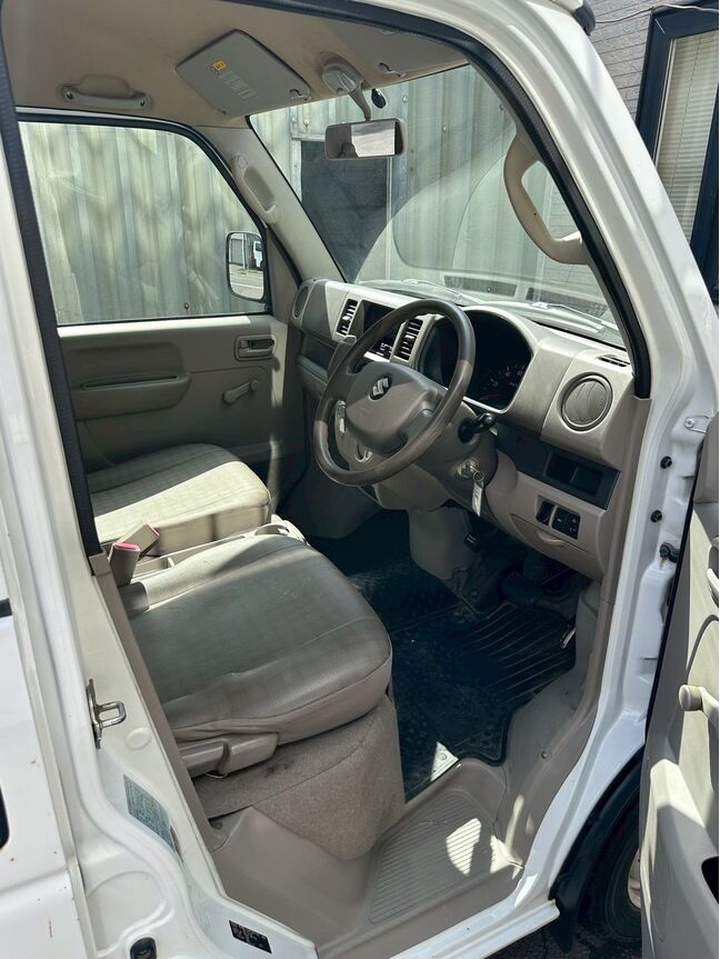 内外装美車。安くても一切手抜きはいたしません。